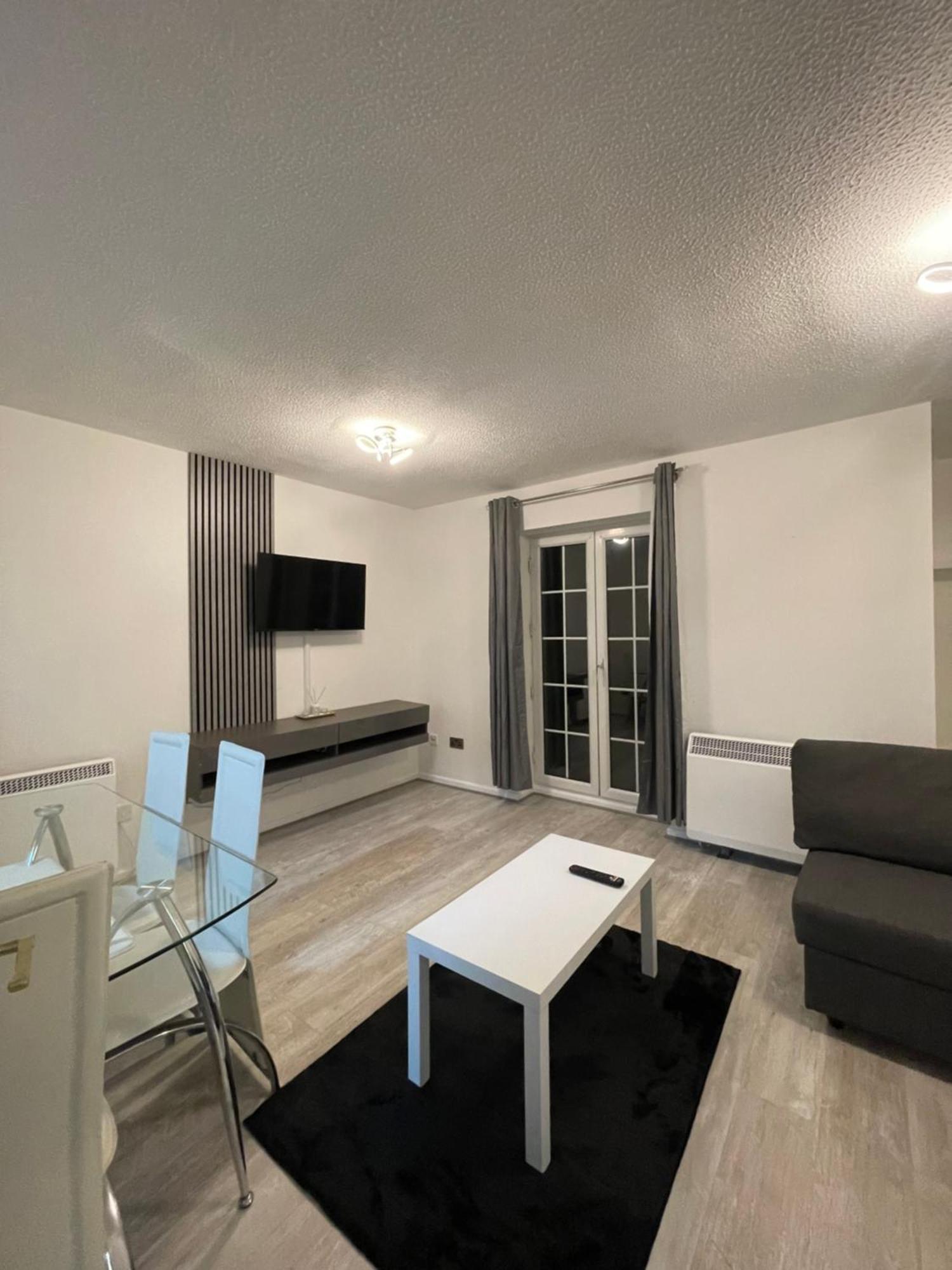 Cardiff Bay Apartment With Parking المظهر الخارجي الصورة